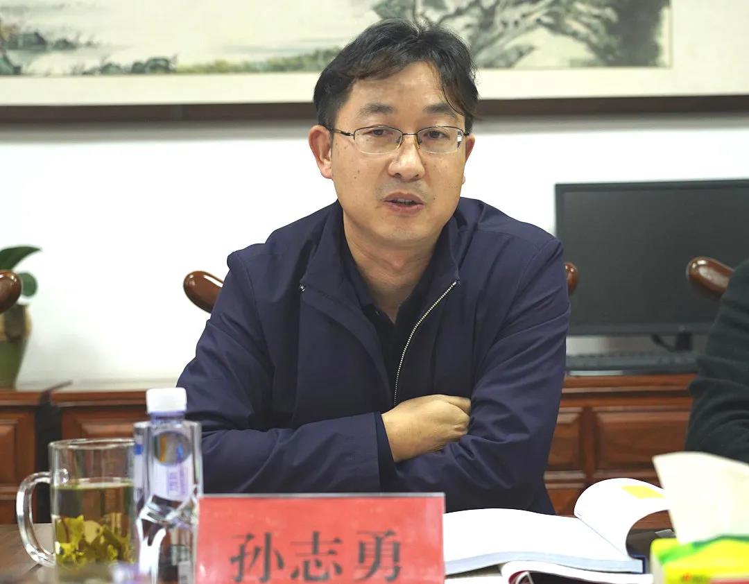 1-211130160U4225.jpg 1-211130160U4225.jpg